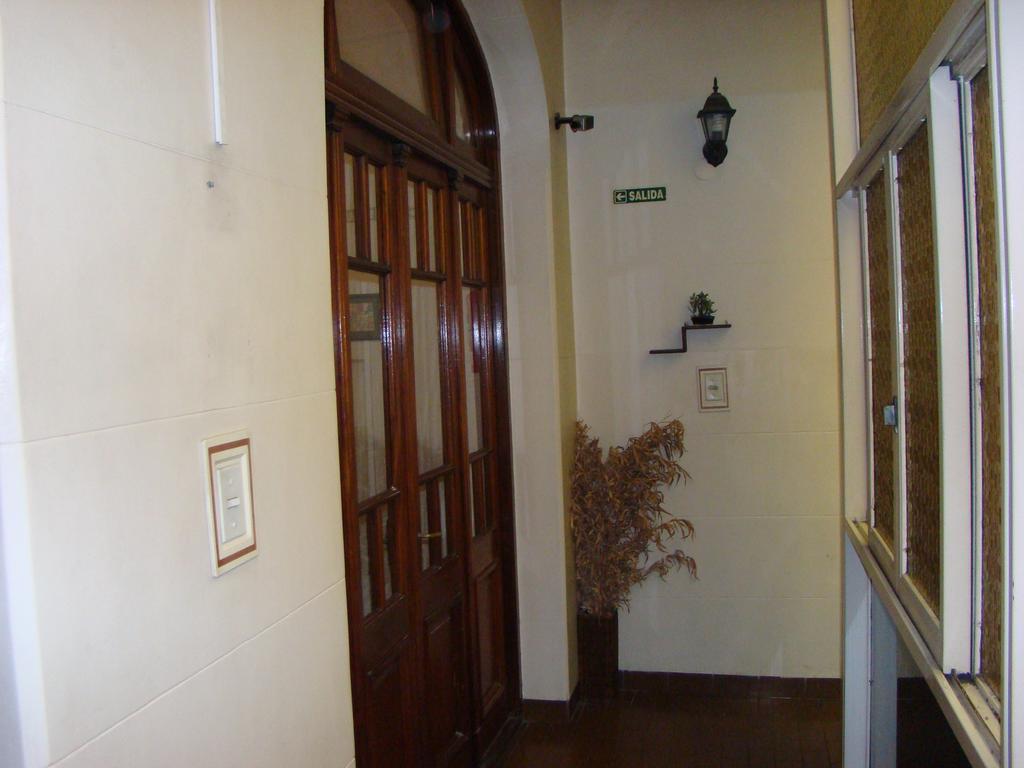 Petit Recoleta Hostel Буэнос-Айрес Экстерьер фото